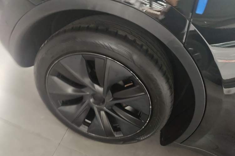 Used Tesla Model Y 2023 Rear-Wheel-Drive Version Right Rear Wheel Hub