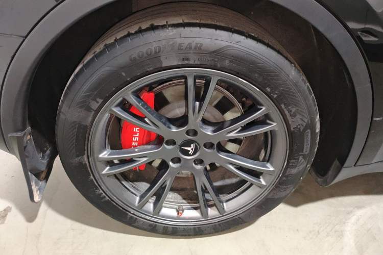Used Tesla Model Y 2023 Rear-Wheel-Drive Version Right Rear Wheel Hub