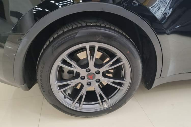 Used Tesla Model Y 2023 Rear-Wheel-Drive Version Right Rear Wheel Hub