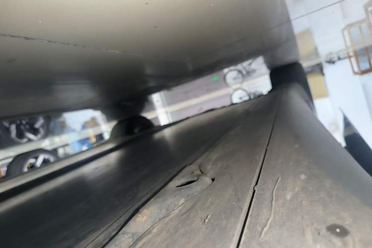 Used Tesla Model Y 2023 Rear-Wheel-Drive Version Right Side Sill