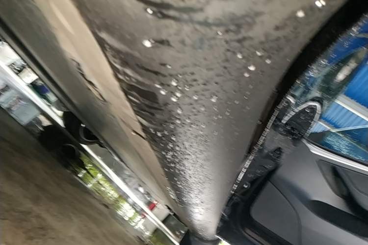 Used Tesla Model Y 2023 High-Performance All-Wheel-Drive Version Right Side Sill