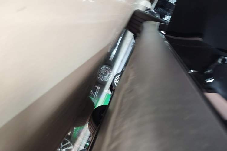 Used Tesla Model Y 2023 Rear-Wheel-Drive Version Right Side Sill