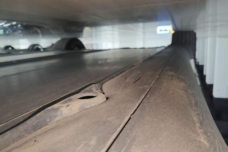 Used Tesla Model Y 2023 Rear-Wheel-Drive Version Right Side Sill