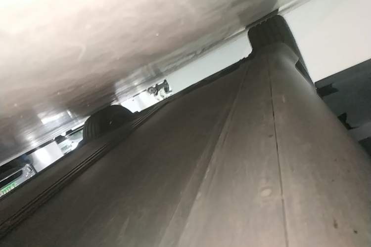 Used Tesla Model Y 2023 Long-Range All-Wheel-Drive Version Right Side Sill