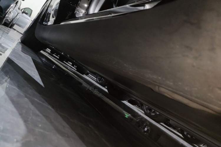 Used Tesla Model Y 2023 Rear-Wheel-Drive Version Right Side Sill