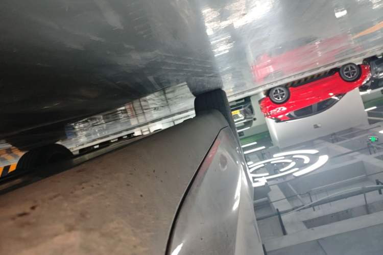 Used Tesla Model Y 2023 Rear-Wheel-Drive Version Right Side Sill