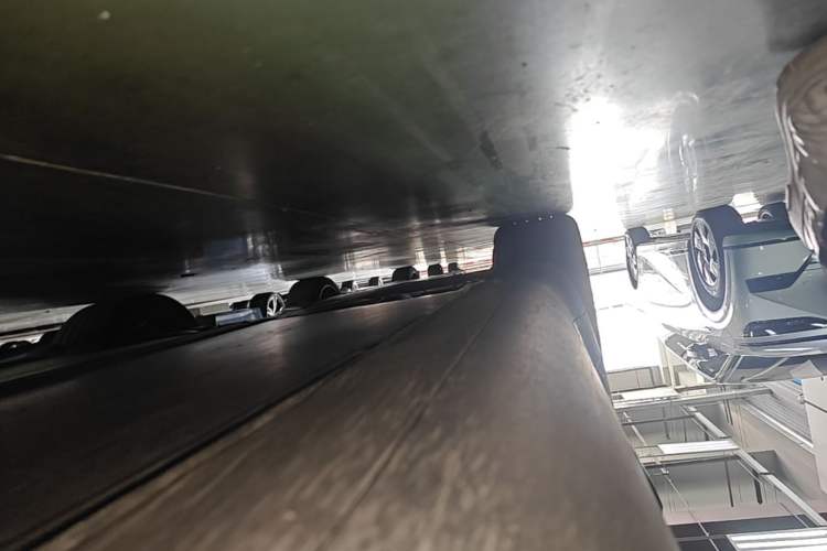 Used Tesla Model Y 2023 Rear-Wheel-Drive Version Right Side Sill