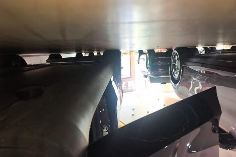 Used Tesla Model Y 2023 Rear-Wheel-Drive Version Right Side Sill