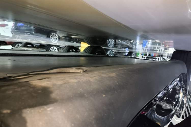 Used Tesla Model Y 2023 Rear-Wheel-Drive Version Right Side Sill