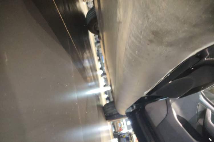Used Tesla Model Y 2023 Rear-Wheel-Drive Version Right Side Sill