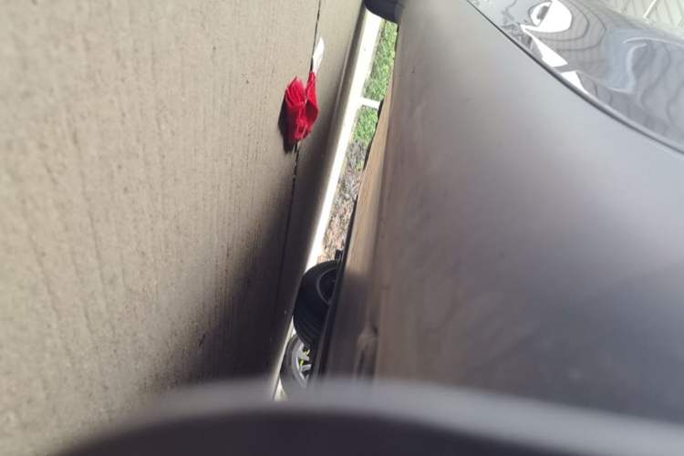 Used Tesla Model Y 2023 Rear-Wheel-Drive Version Right Side Sill