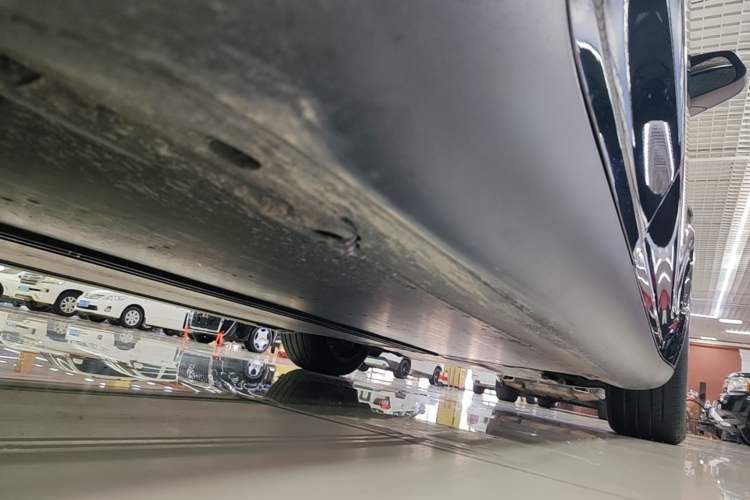 Used Tesla Model Y 2023 Rear-Wheel-Drive Version Right Side Sill