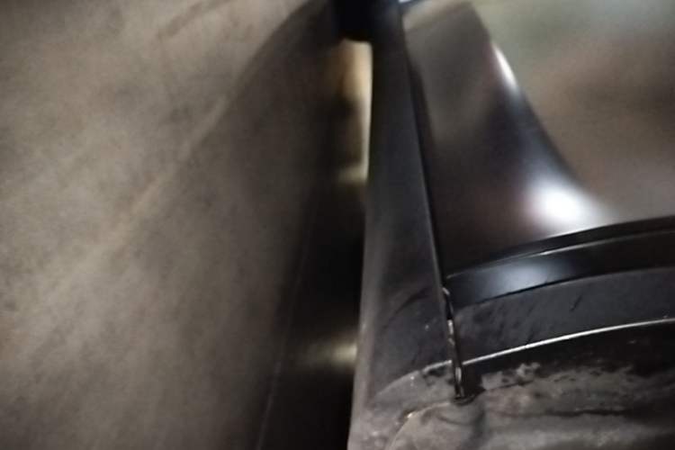 Used Tesla Model Y 2023 Rear-Wheel-Drive Version Right Side Sill
