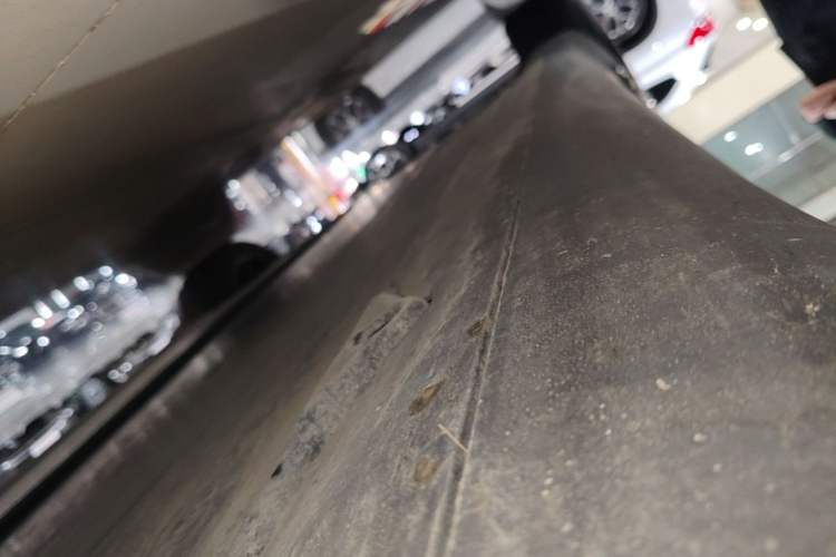 Used Tesla Model Y 2023 Rear-Wheel-Drive Version Right Side Sill