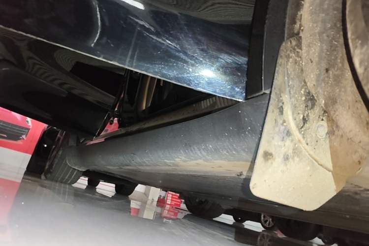 Used Tesla Model Y 2023 Rear-Wheel-Drive Version Right Side Sill