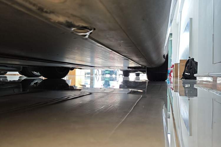 Used Tesla Model Y 2023 Rear-Wheel-Drive Version Right Side Sill