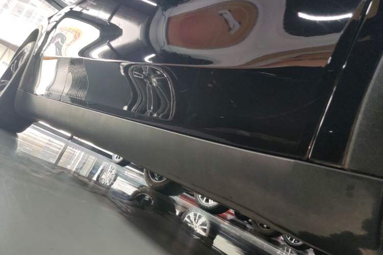 Used Tesla Model Y 2023 Rear-Wheel-Drive Version Right Side Sill