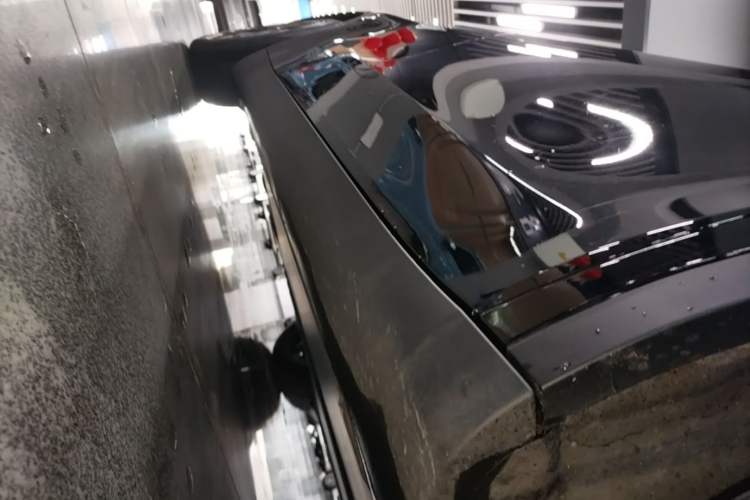 Used Tesla Model Y 2023 Rear-Wheel-Drive Version Right Side Sill
