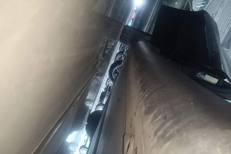 Used Tesla Model Y 2023 Rear-Wheel-Drive Version Right Side Sill