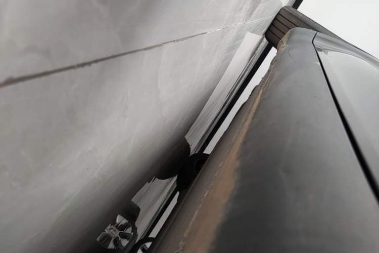 Used Tesla Model Y 2023 Rear-Wheel-Drive Version Right Side Sill