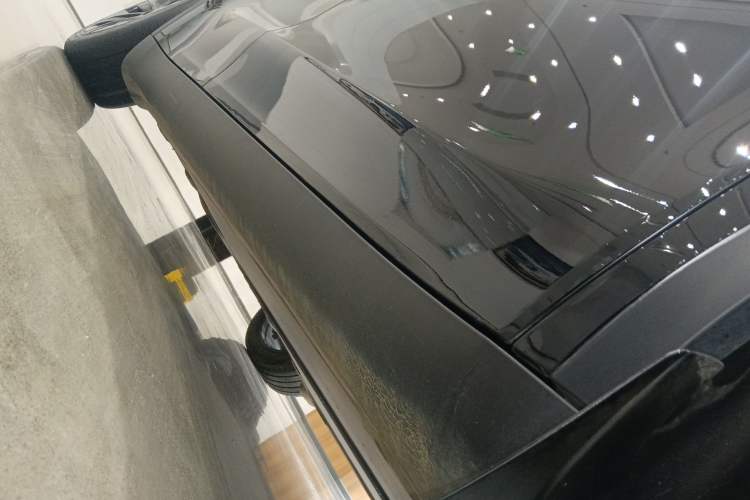 Used Tesla Model Y 2023 Rear-Wheel-Drive Version Right Side Sill