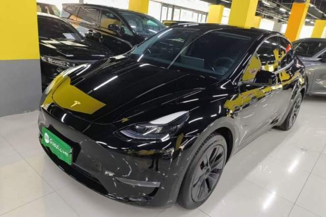 Used Tesla Model Y 2023 Long-Range All-Wheel-Drive Version