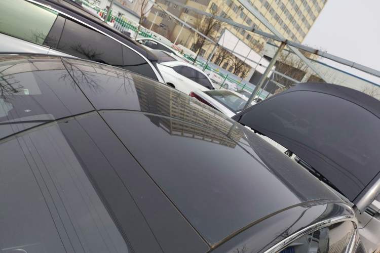 Used Tesla Model Y 2023 Long-Range All-Wheel-Drive Version Roof