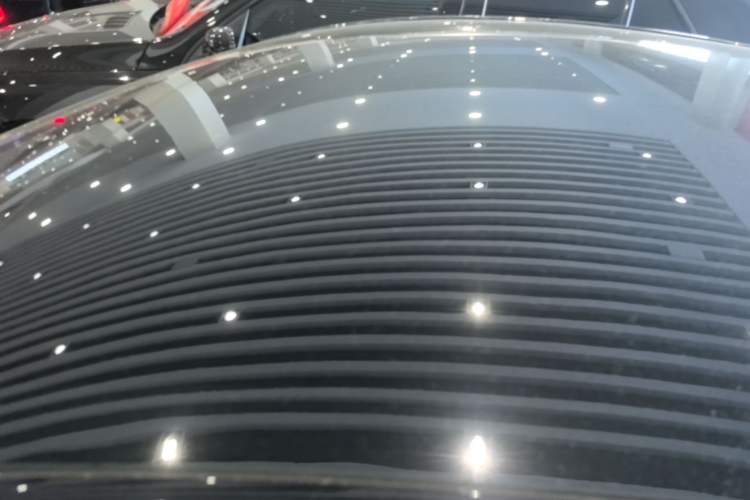 Used Tesla Model Y 2023 Long-Range All-Wheel-Drive Version Roof