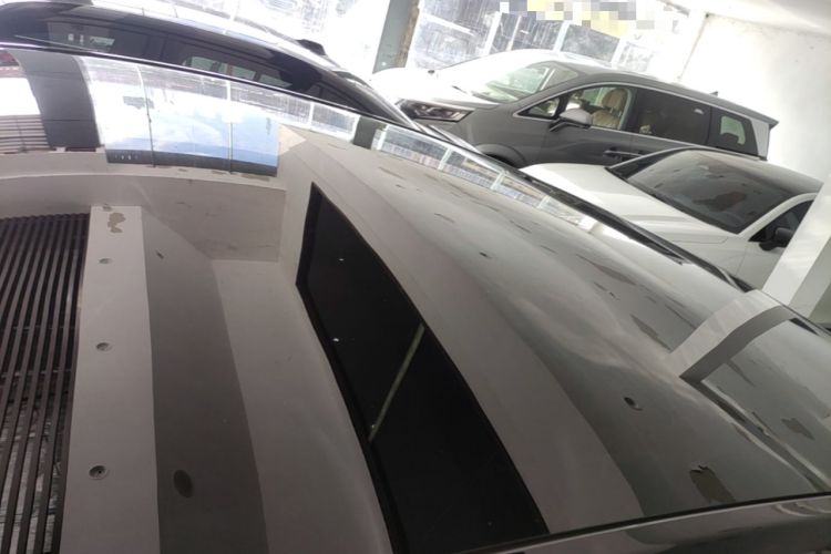 Used Tesla Model Y 2023 Rear-Wheel-Drive Version Roof