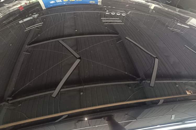 Used Tesla Model Y 2023 Rear-Wheel-Drive Version Roof