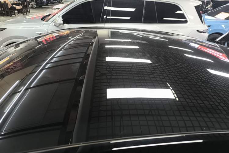Used Tesla Model Y 2023 Rear-Wheel-Drive Version Roof