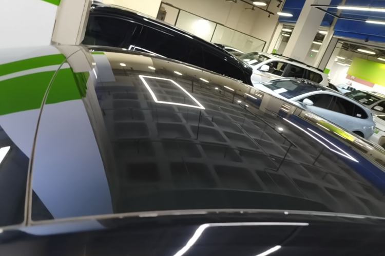 Used Tesla Model Y 2023 Rear-Wheel-Drive Version Roof