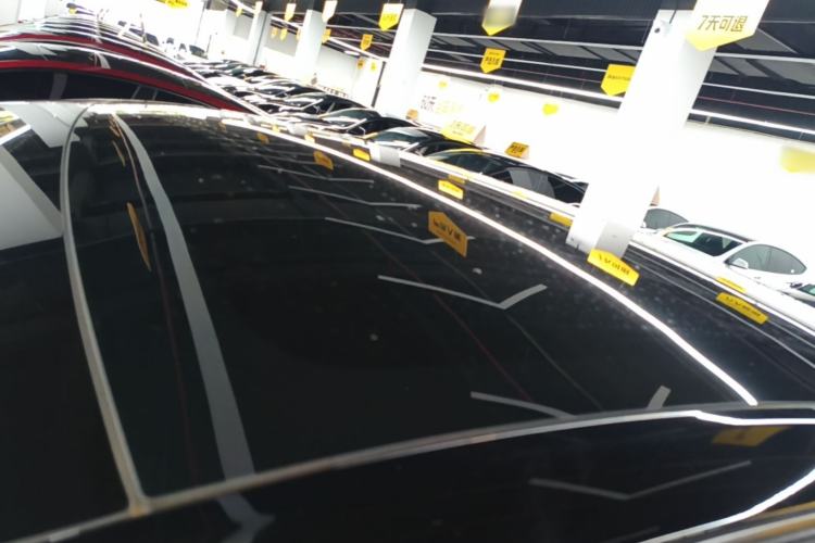 Used Tesla Model Y 2023 Long-Range All-Wheel-Drive Version Roof