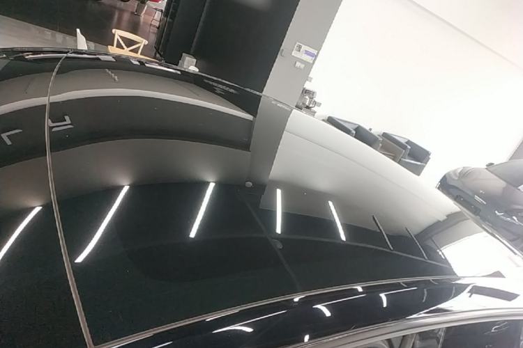 Used Tesla Model Y 2023 Rear-Wheel-Drive Version Roof