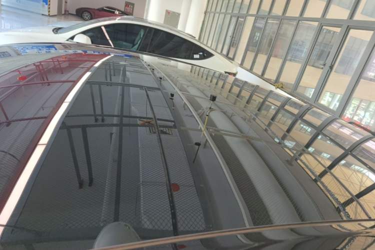 Used Tesla Model Y 2023 Rear-Wheel-Drive Version Roof