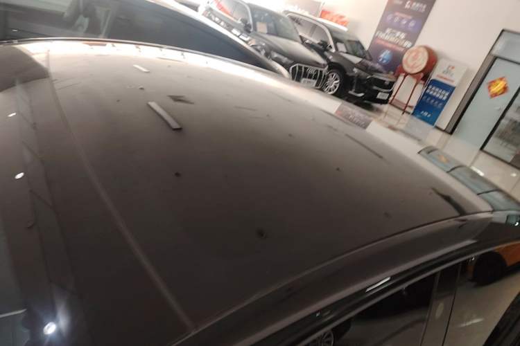 Used Tesla Model Y 2023 Rear-Wheel-Drive Version Roof