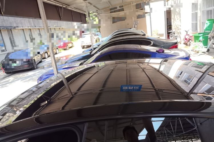 Used Tesla Model Y 2023 Rear-Wheel-Drive Version Roof