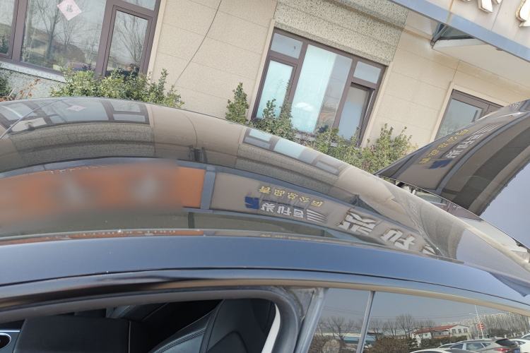 Used Tesla Model Y 2023 Rear-Wheel-Drive Version Roof