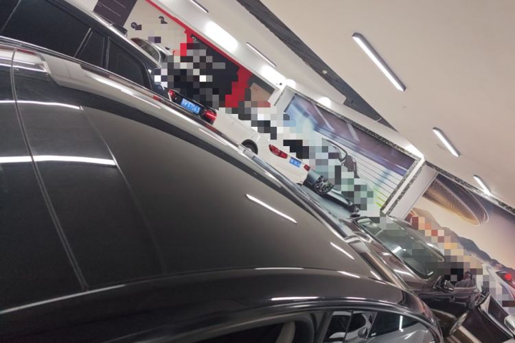 Used Tesla Model Y 2023 Rear-Wheel-Drive Version Roof