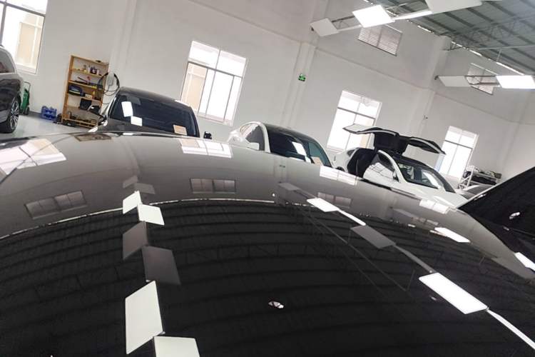Used Tesla Model Y 2023 Rear-Wheel-Drive Version Roof