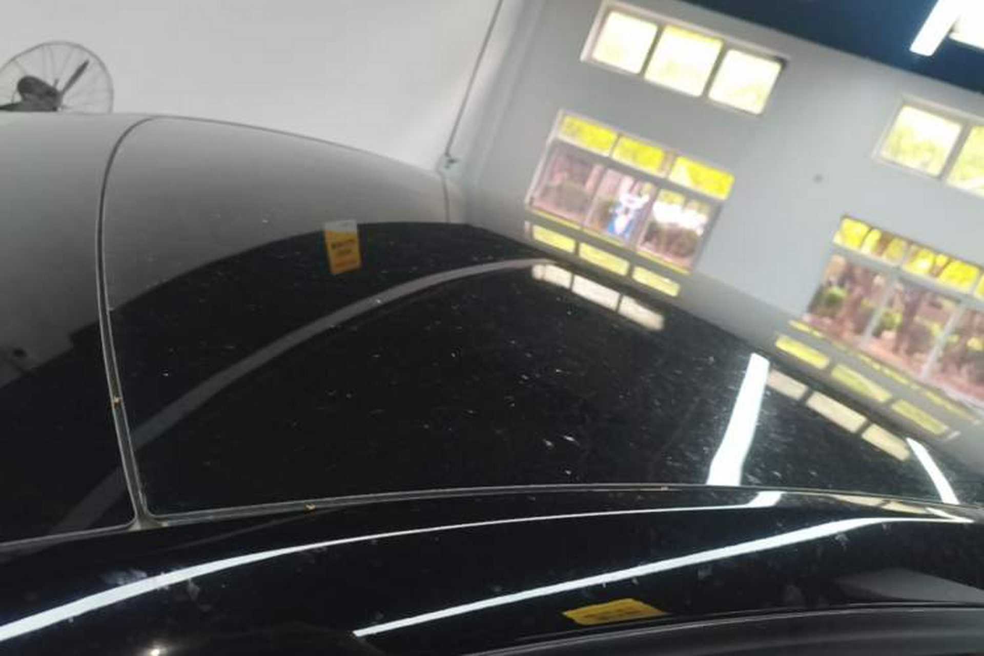 Used Tesla Model Y 2023 Rear-Wheel-Drive Version Roof