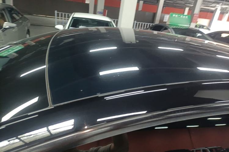 Used Tesla Model Y 2023 Rear-Wheel-Drive Version Roof