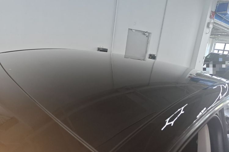 Used Tesla Model Y 2023 Long-Range All-Wheel-Drive Version Roof