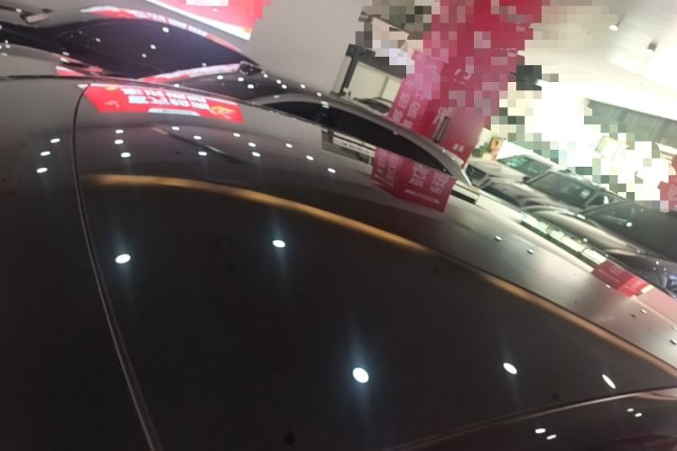 Used Tesla Model Y 2023 Rear-Wheel-Drive Version Roof