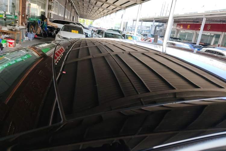Used Tesla Model Y 2023 Rear-Wheel-Drive Version Roof