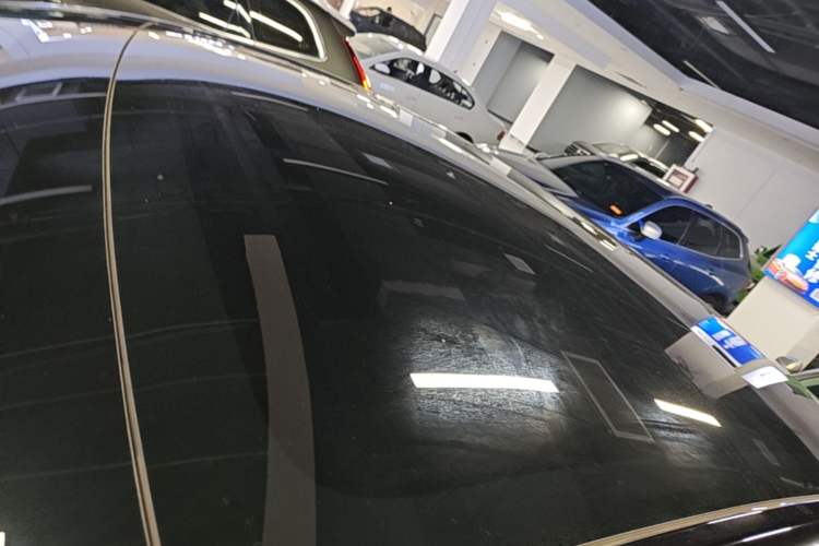 Used Tesla Model Y 2023 Rear-Wheel-Drive Version Roof
