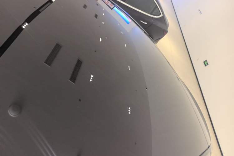 Used Tesla Model Y 2023 Long-Range All-Wheel-Drive Version Roof