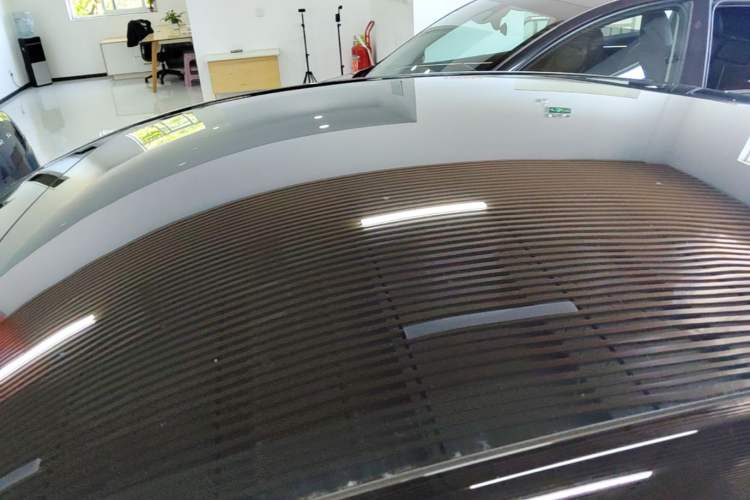 Used Tesla Model Y 2023 Rear-Wheel-Drive Version Roof