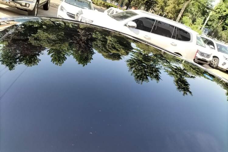 Used Tesla Model Y 2023 Rear-Wheel-Drive Version Roof