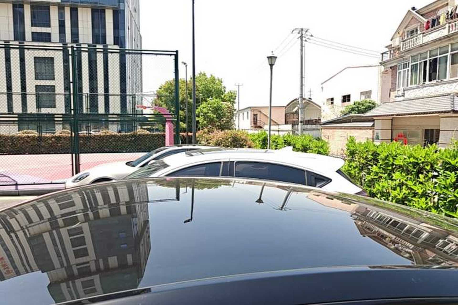 Used Tesla Model Y 2023 Rear-Wheel-Drive Version Roof